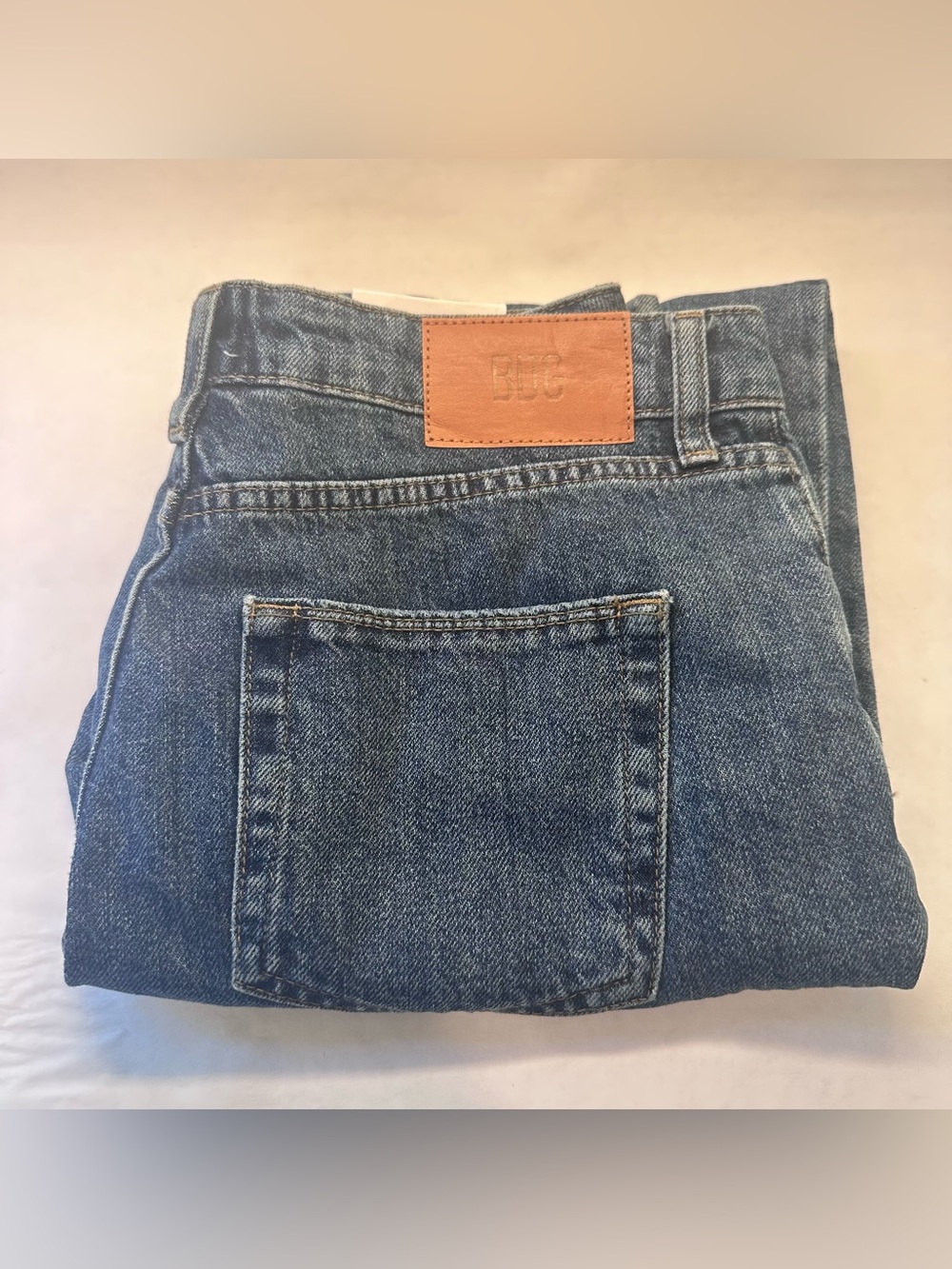 BDG Urban Outfitters High Waisted Tapered Leg MOM Blue Jeans W28 L32 NWT